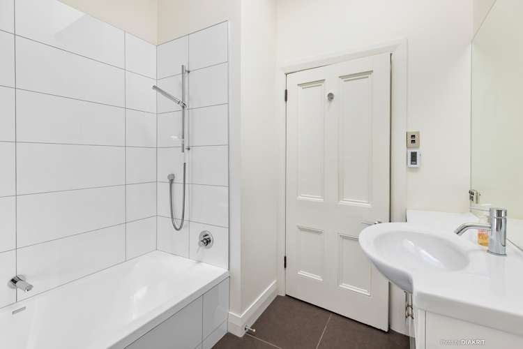 16 Earls Terrace Mount Victoria_8