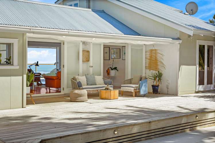 39 Oaia Road Muriwai_30