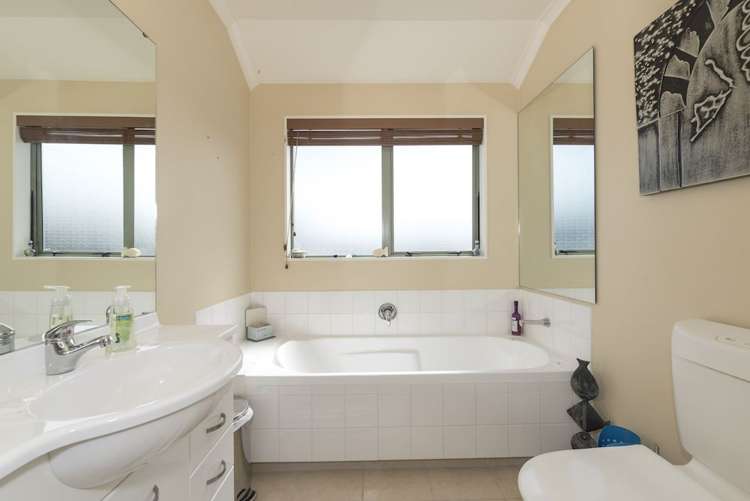 27 Fergy Crescent Wattle Downs_18