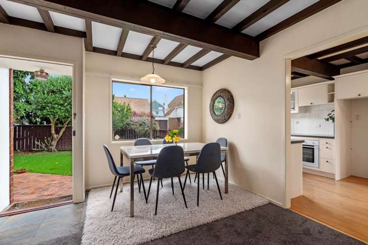 2b Elderwood Lane Belmont_24