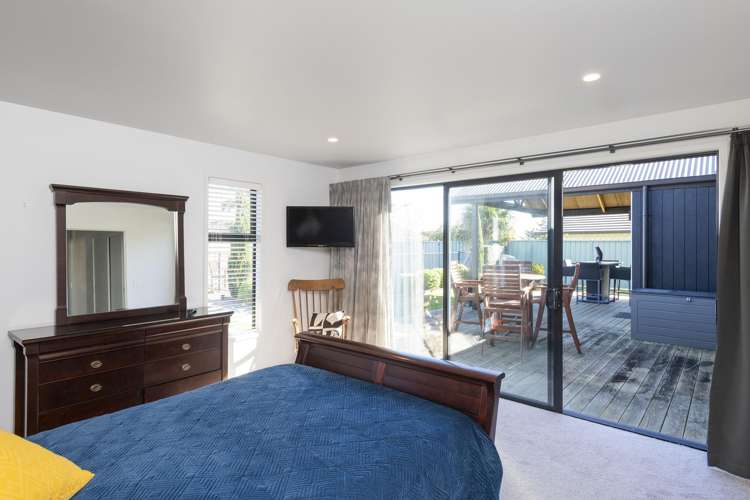 22 Fisher Place Lytton West_9