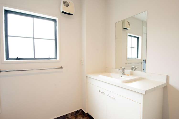 99 Charles Street Blenheim Central_5