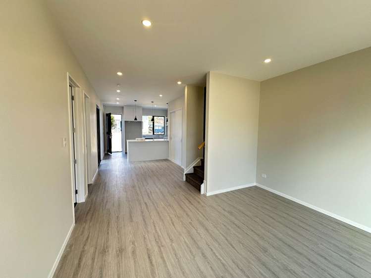 2/26A Eastridge Court Somerville_4