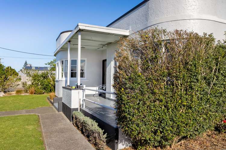 32 Leicester Street Patea_2