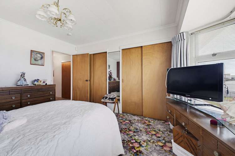 66 Tukapa Street Westown_18