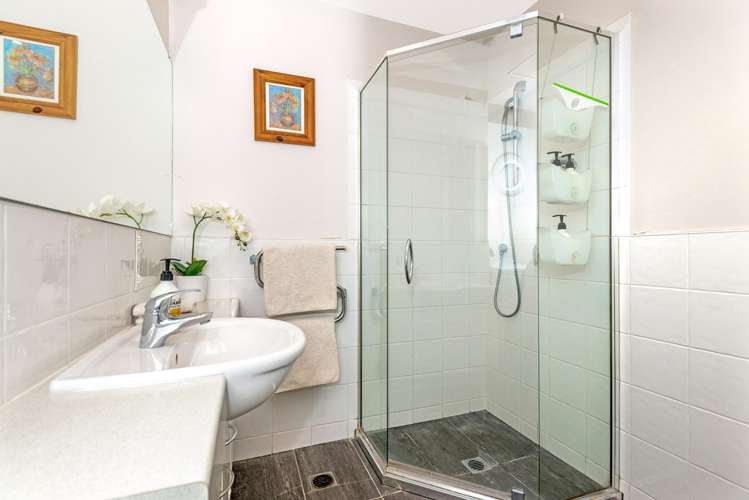 307/2 Reads Quay Gisborne_13