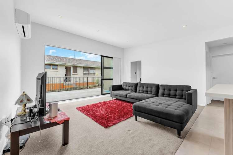 8/15 Wyllie Road Papatoetoe_2