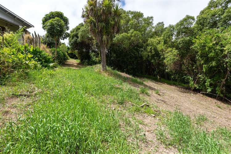 24 Ngaio Lane Charteris Bay_10