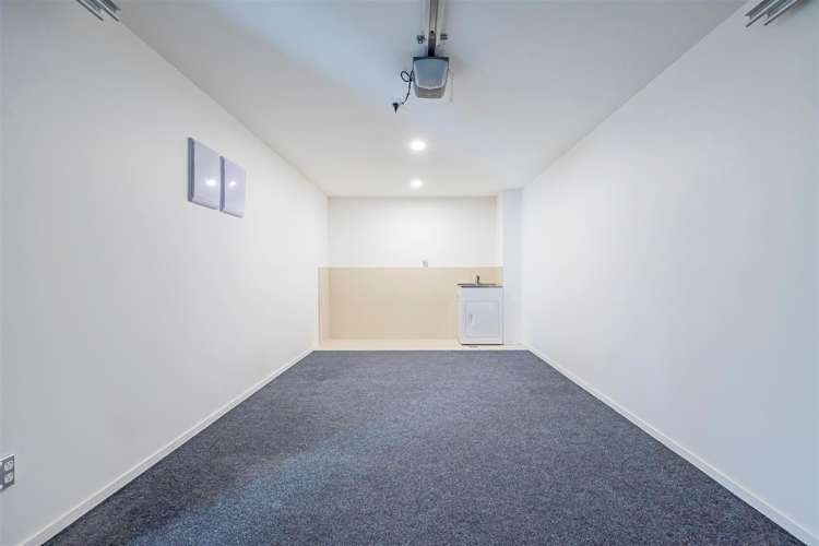 69 Joseph Street Flat Bush_19