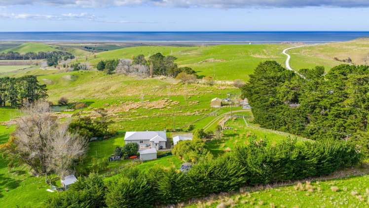 711 Blackhead Road Porangahau_23