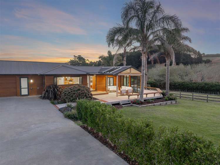 883 Peak Road Waimauku_36