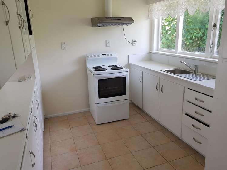 84 Kimber Hall Ave Mount Roskill_6