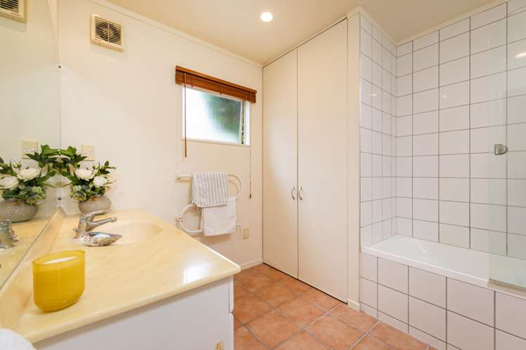 2B Evan Street Belmont_10