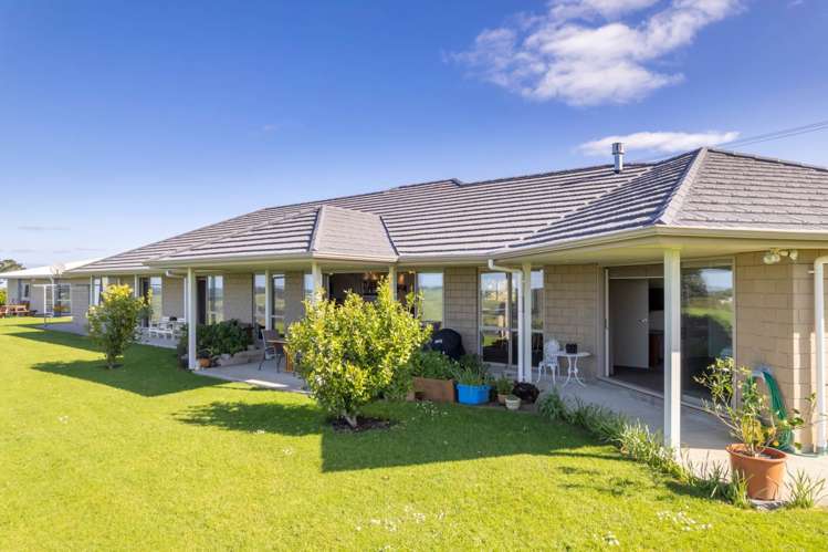 1518 Old North Road Helensville_31