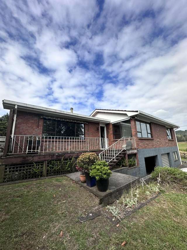 Rare Lifestyle Opportunity Ã¢Ãâ¬Ã" Dual Dwellings, Pool, and Outdoor Entertaining