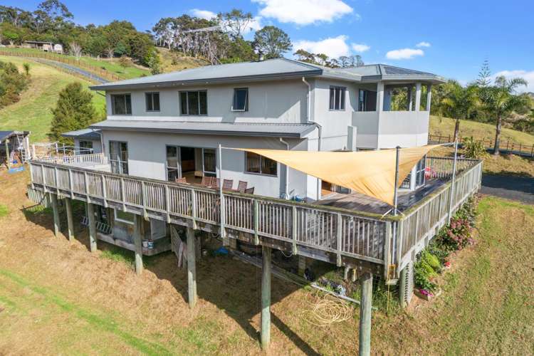 877 Weranui Road Wainui_28