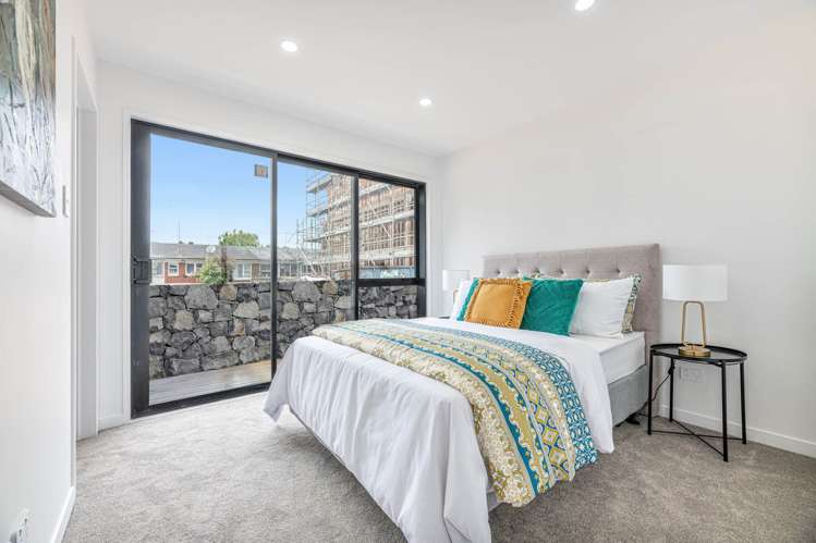 2/12 Tawera Road Greenlane_8