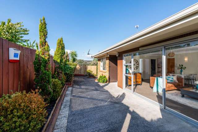 1/6 Pamela Place New Lynn_1