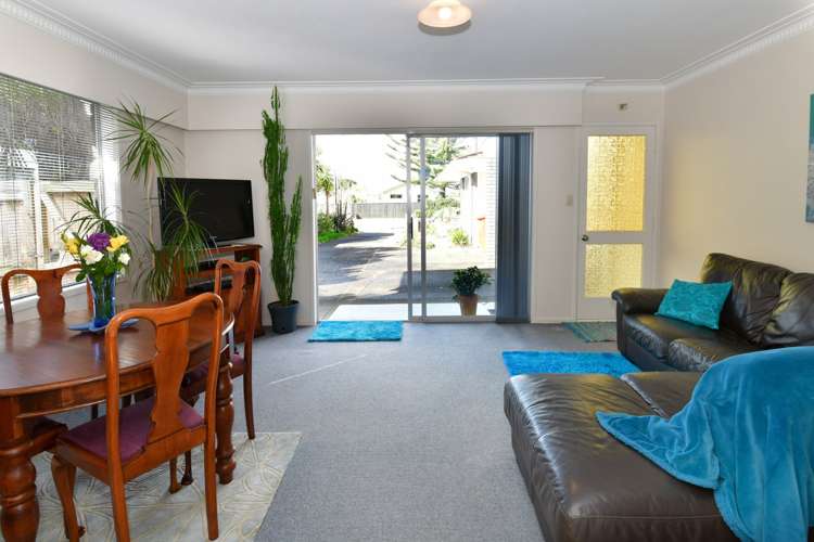 2/111 Florence Avenue Orewa_8