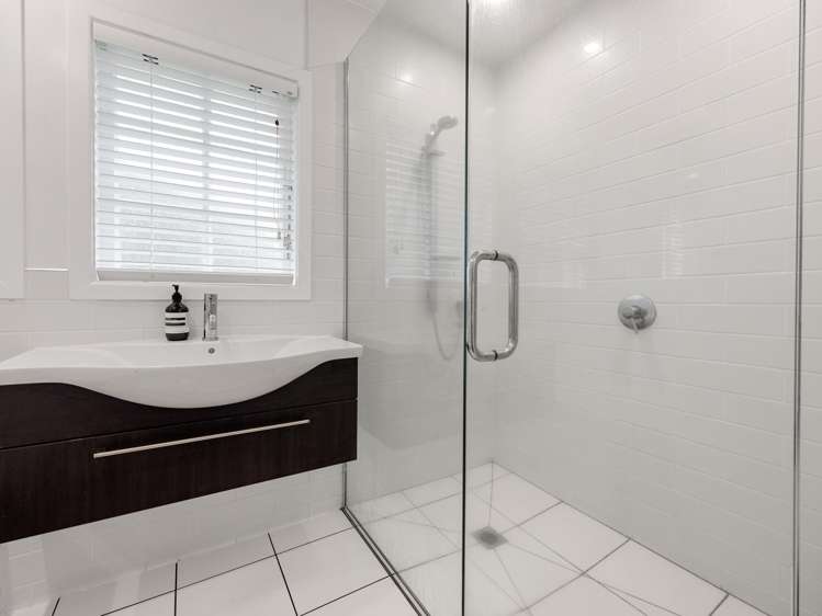 6 Charmaine Crescent Chartwell_15