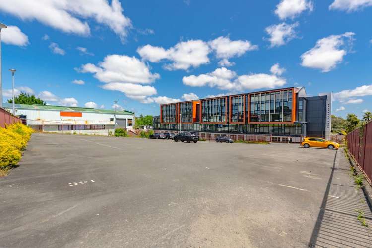 12D/30 Westward Ho Road Glen Eden_14