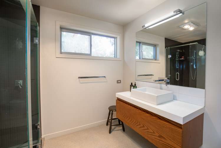 10 Lanes Road Alexandra_14