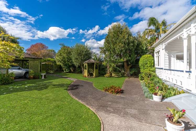 125 Vauxhall Road Narrow Neck_14