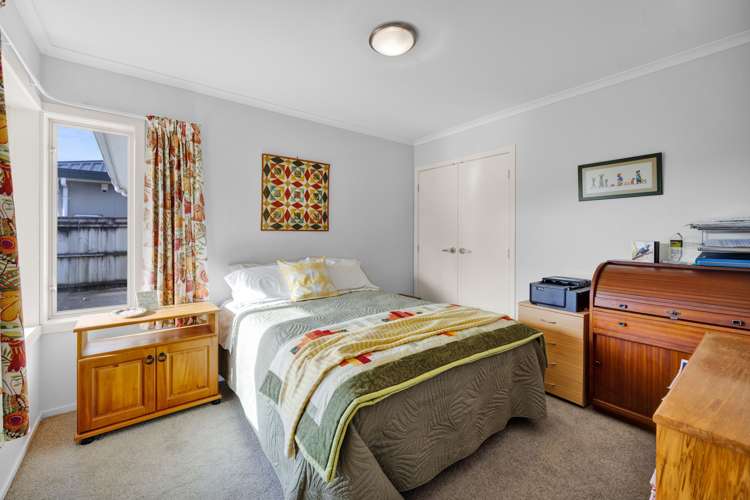 29d Baring Terrace Strandon_13