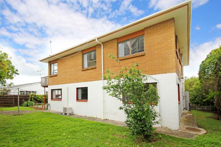 2/21 Bracken Avenue Takapuna_14