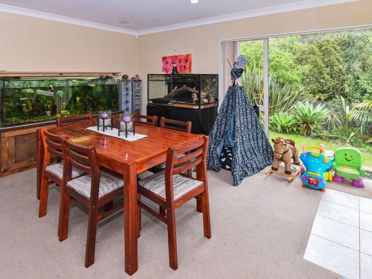 29 Silkwood Grove Totara Heights_23