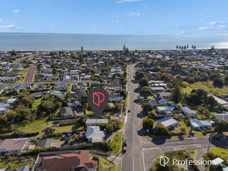 67 Tasman Road Otaki Beach_21