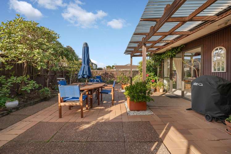 2/2 Mark Edward Drive Half Moon Bay_18