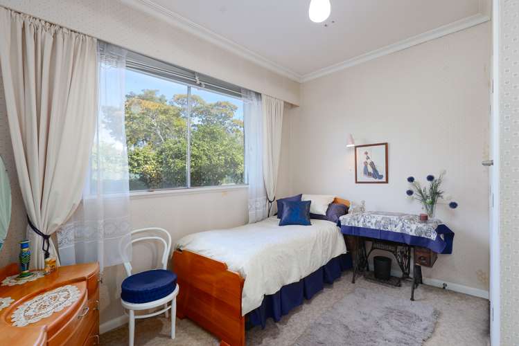 13 Neale Avenue Stoke_15