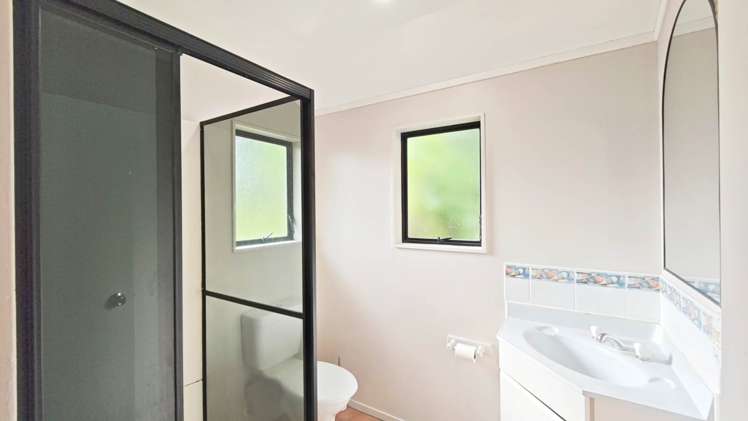 Topliss Drive Northcross_11