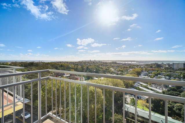 9F/11 Howe Street 1664_1