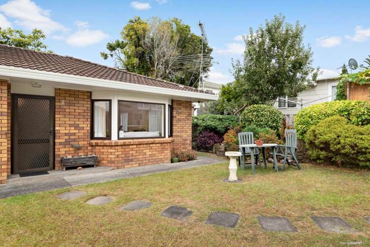 2/17 Queen Mary Avenue New Lynn_10