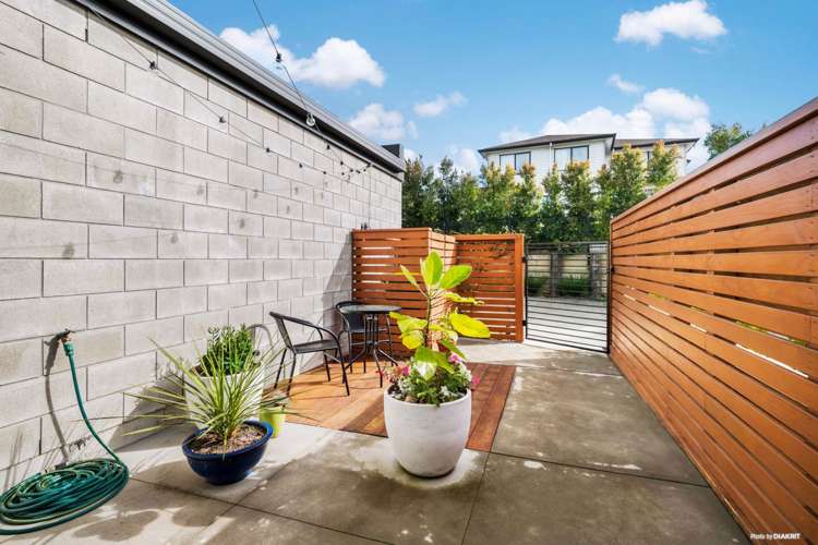 103 Bonair Crescent Silverdale_21