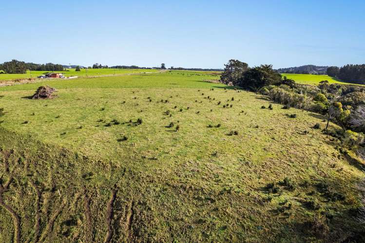 324 Block 8 Road Waitotara_5