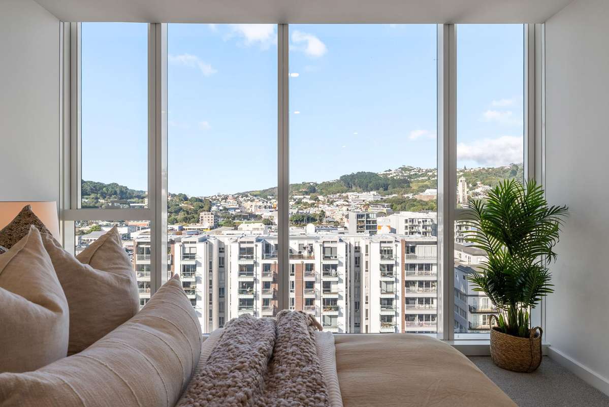 1204/10 Alpha Street_4