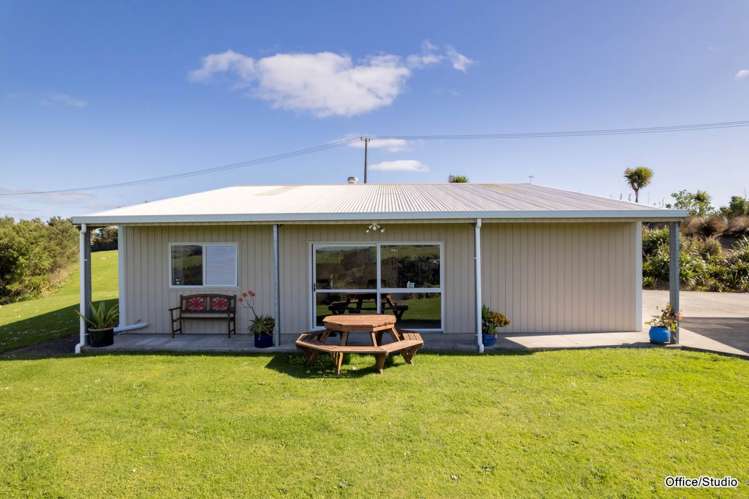 1518 Old North Road Helensville_9