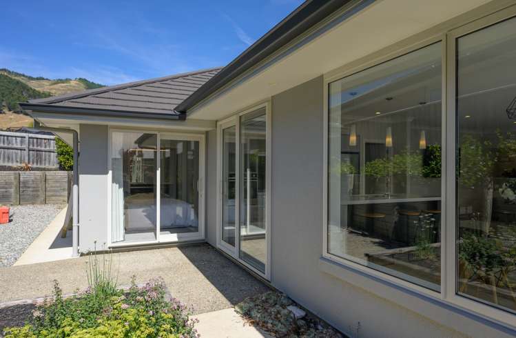 55 Fairose Drive Richmond_21