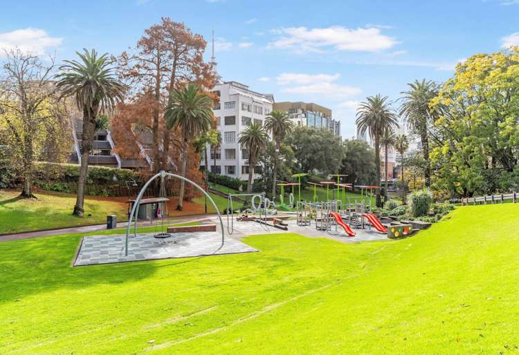 6I/100 Greys Avenue City Centre_8