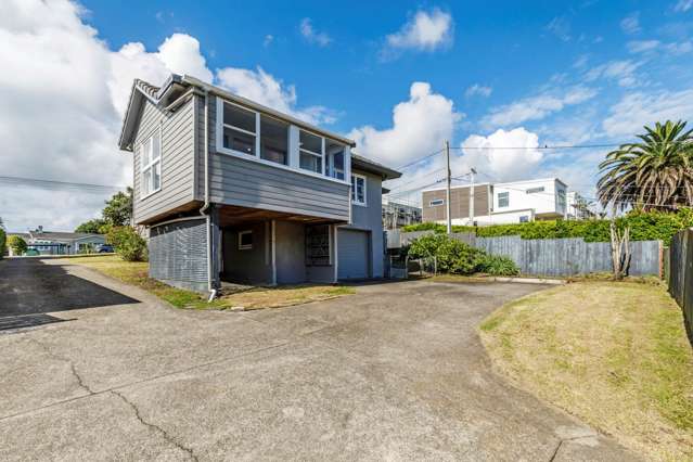 18 Tirimoana Road Te Atatu South_1