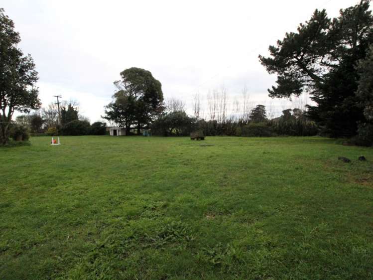 1042 State Highway 1 Himatangi_11