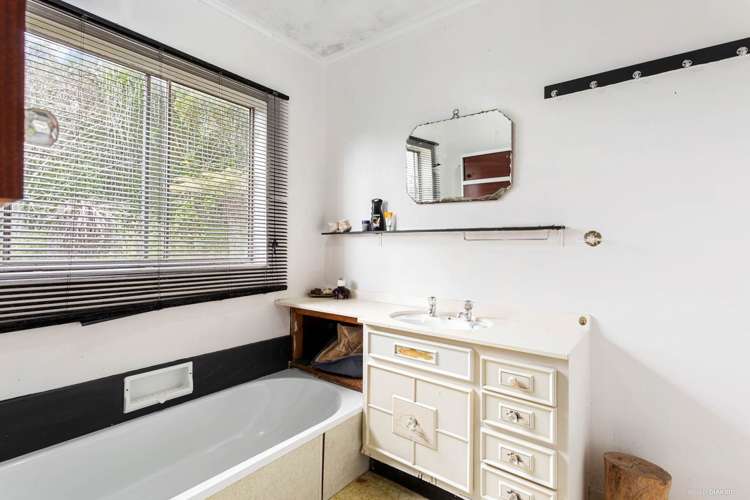 51 Te Toki Road Ostend_10