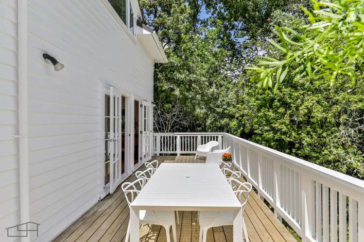 155 Scenic Drive Titirangi_12