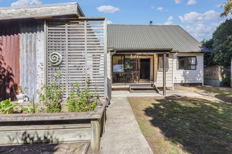 8b Courtney Street_0