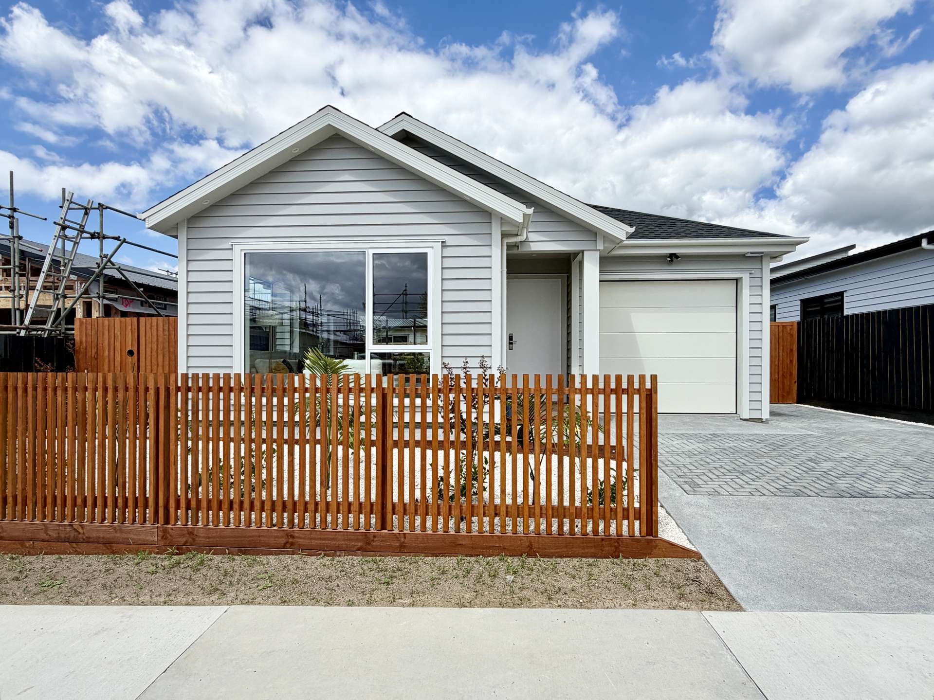 375 Te Taruna Drive Milldale_0