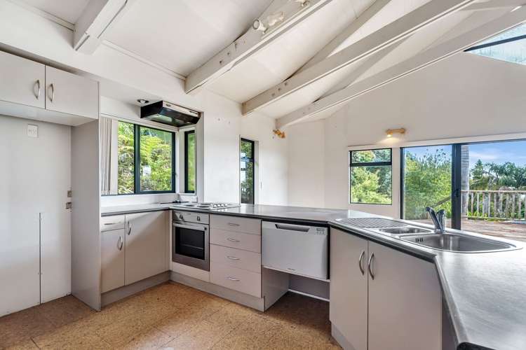 99 Main Road Tairua_14