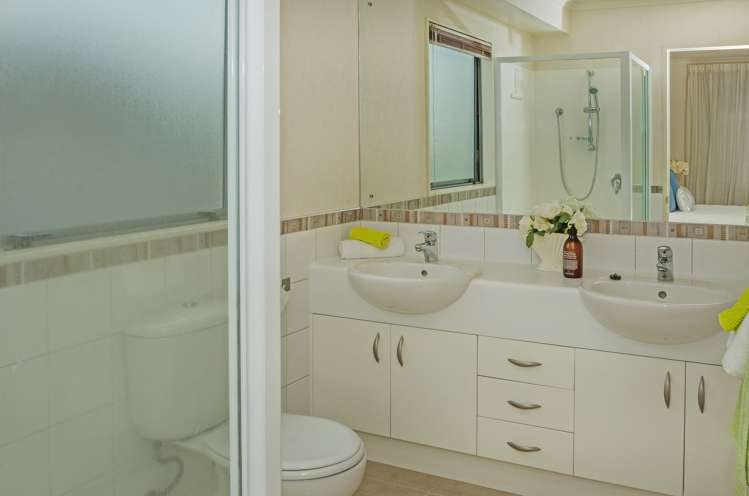 13 William Woods Court Flat Bush_15